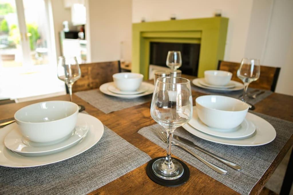 3 Bed, Parking Inc 15 Percent Off For Monthly Stays Westoe Екстериор снимка