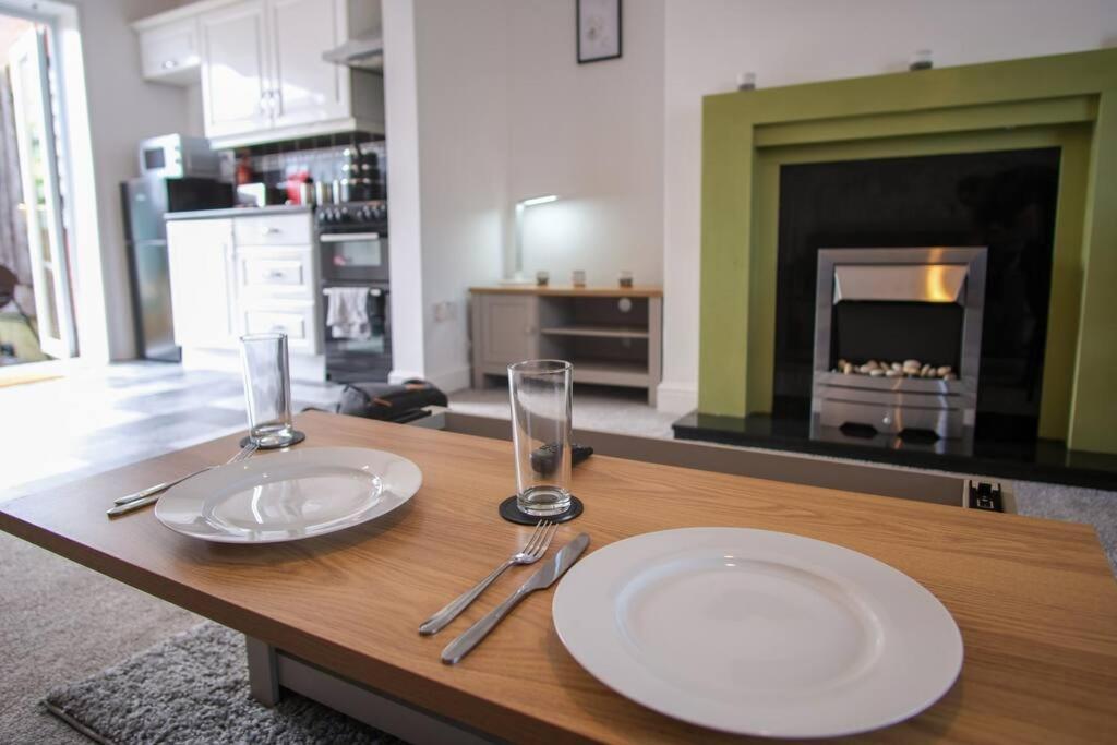 3 Bed, Parking Inc 15 Percent Off For Monthly Stays Westoe Екстериор снимка