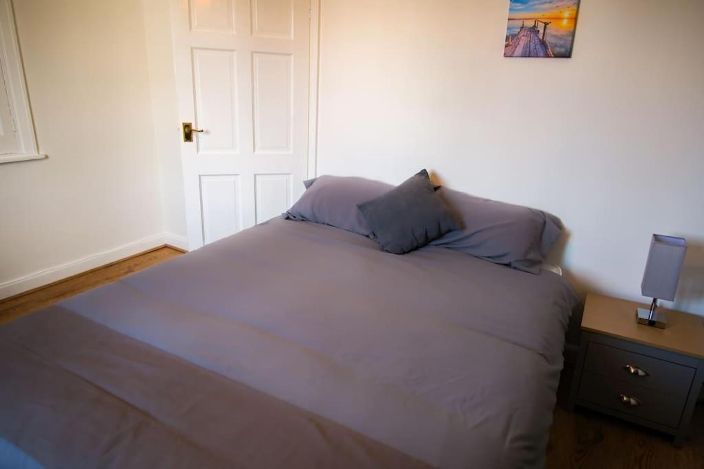 3 Bed, Parking Inc 15 Percent Off For Monthly Stays Westoe Екстериор снимка