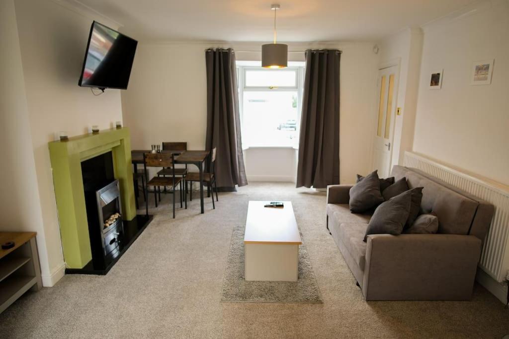 3 Bed, Parking Inc 15 Percent Off For Monthly Stays Westoe Екстериор снимка